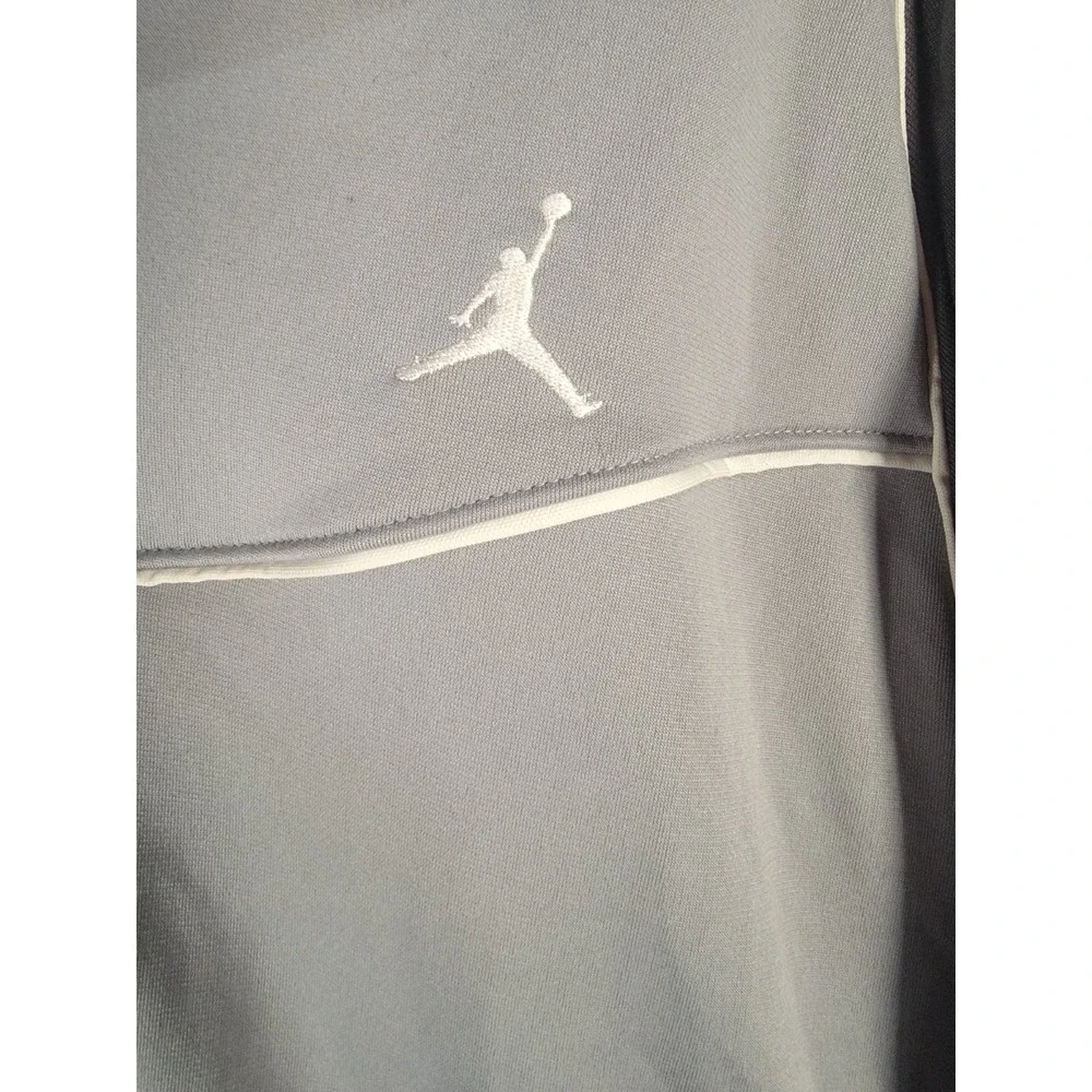 Jordan men authentic